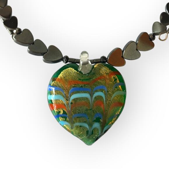 Hematite and glass heart memory wire choker necklace - Picture 1 of 8